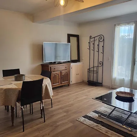 Cozy In Private Terrace Pouncho Appartement *